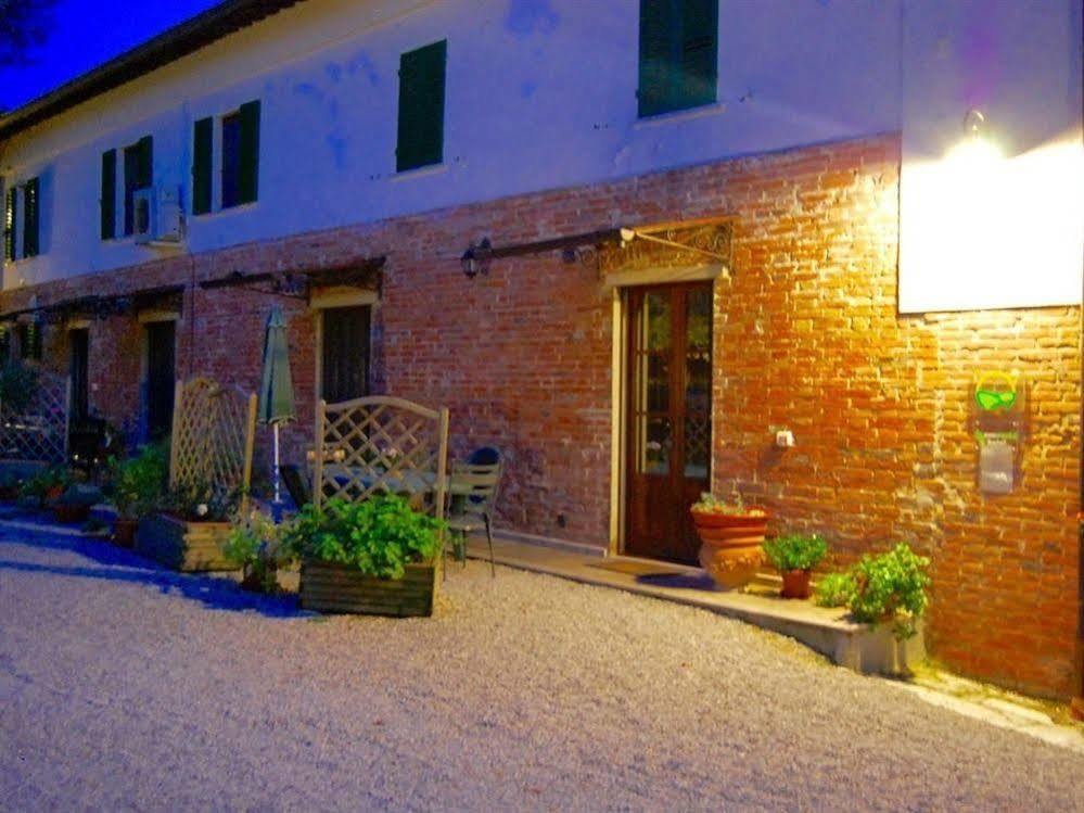 La Spiga D'Oro Guest House Pozzo  Екстериор снимка